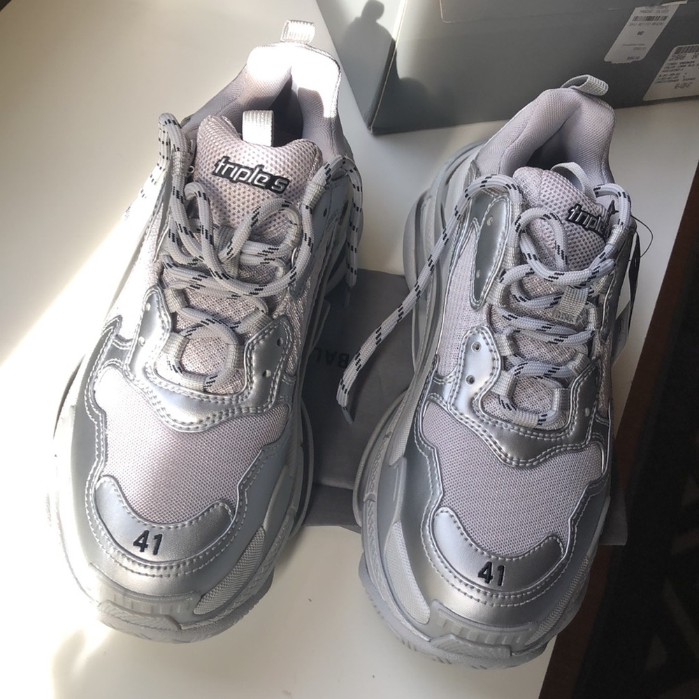 Balenciaga gray triplets sneakers - Picture 9 of 10
